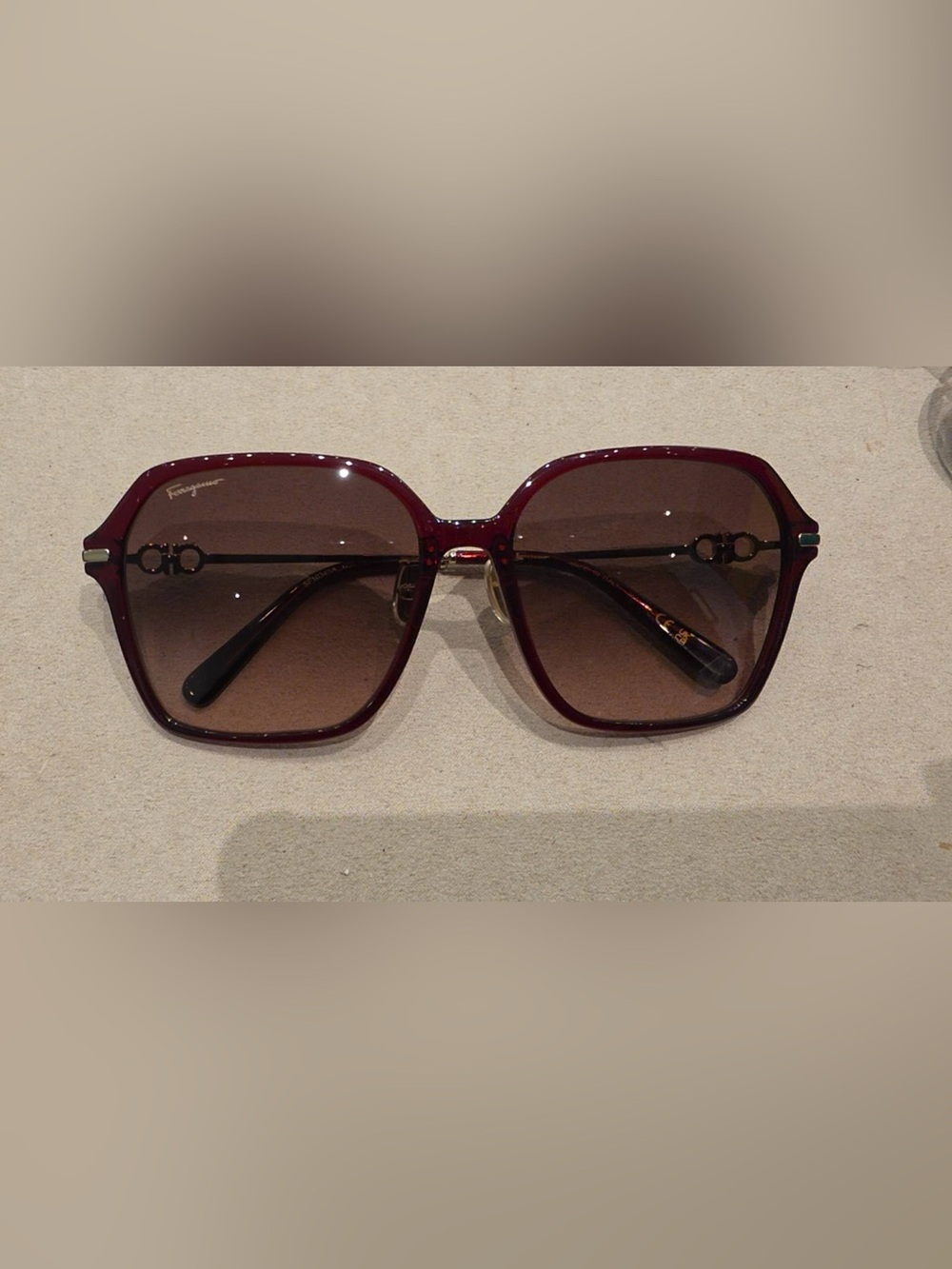 Authentic Salvatore Ferragamo SF1034SA
 Sunglasses Women's Violet